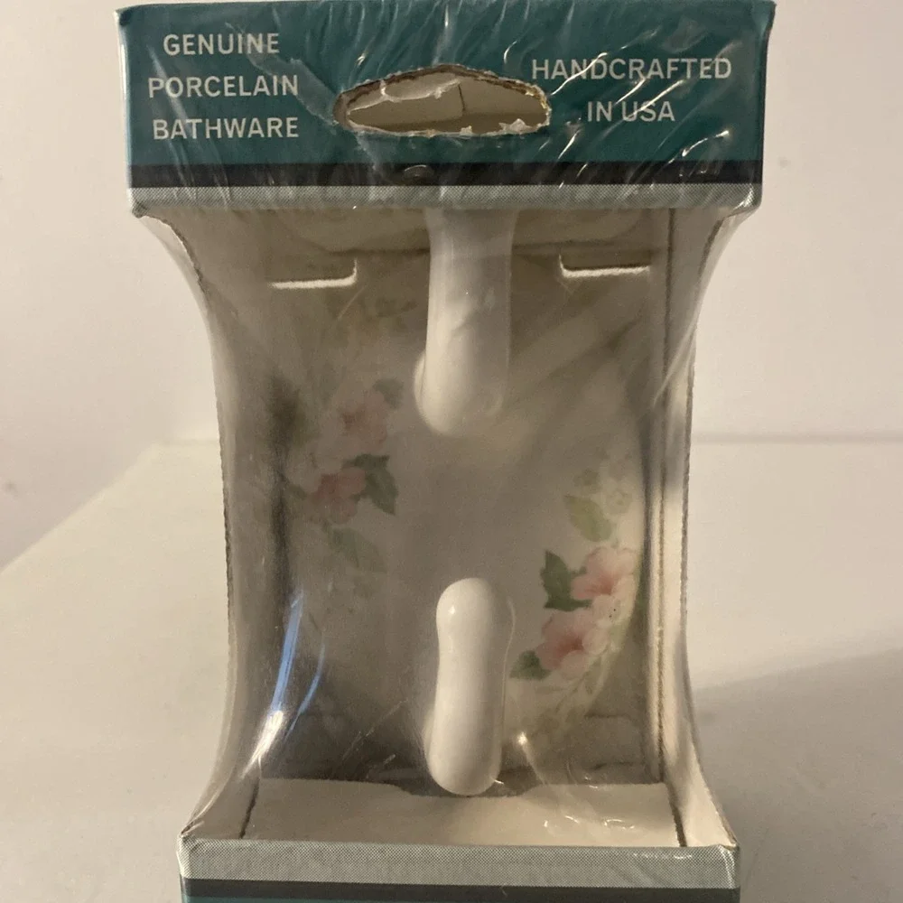 Vintage LENAPE Double Robe Hook White Porcelain with Blossoms Flowrrs New -T